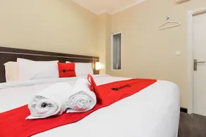 RedDoorz Plus @ Thamrin - Værelse