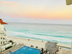 Beach and Ocean Front Apartments Cancun - Camera