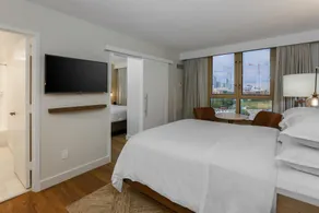 Sheraton Suites Market Center Dallas - Vue de la chambre
