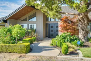 8 Mi to Downtown Modesto! Poolside Escape - Innvendig