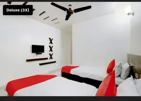 hotel skylawn surat - Room