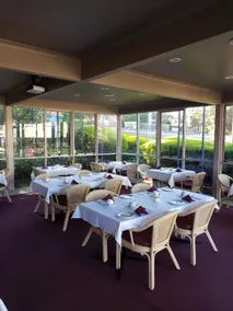Ringwood Lake Inn - Restaurant