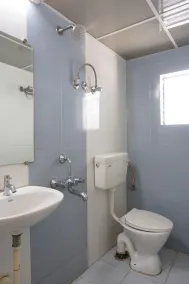 Hotel Pavitra - Bathroom