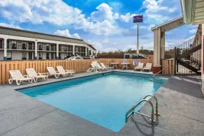 Super 8 by Wyndham Florence - Piscine