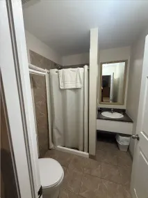 COUNTRY INN MOTEL - Bad