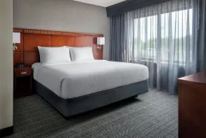 Courtyard by Marriott Paramus - Room
