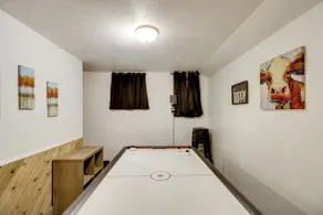 Near Lakes: Updated Family Home w/ Deck in Cushing - Innvendig