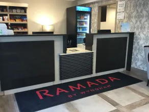 Ramada by Wyndham Bronx Terminal - Reception