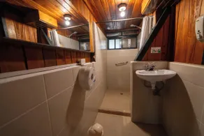 Bellavista Cloud Forest Lodge & Private Protected Area - Bathroom