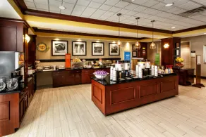 Hampton Inn & Suites Staten Island - Ristorante