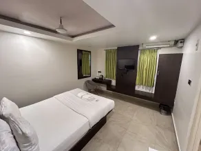 Diviyum Manor - Room