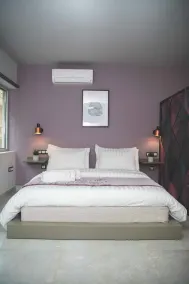 Rooster Suites - Room