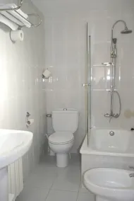 Hostal Delgado - Bathroom