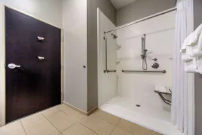 MainStay Suites Lincoln University Area - Salle de bain