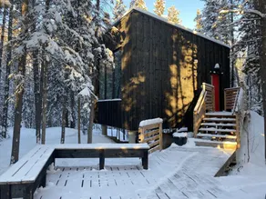 Black Spruce - Orange Door - Room