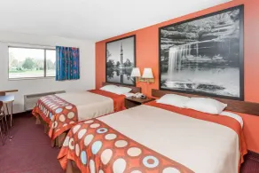 Super 8 by Wyndham Washington/Peoria Area - Chambre