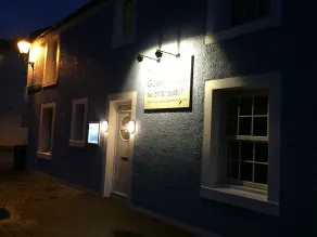 The Harbour Guest House - Façade de l’hébergement - soirée/nuit