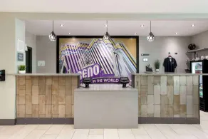 Aiden by Best Western South Reno - Réception