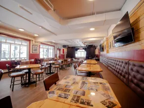 Party Hostel- Canmore Hotel Hostel - Restaurant