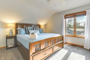 2 Living Areas! Cedar Home 11 Mi to Mt Holiday Ski - Innenbereich