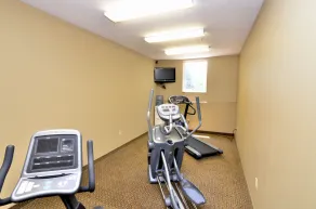 Cobblestone Inn & Suites - Denison | Majestic Hills - Fitnessbereich