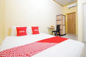 Hotel O Alun-Alun Purwokerto Near Gor Satria Purwokerto Formerly Guest House Blessing - Chambre