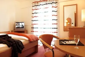 Hotel Rose Heidelberg inklusive Frühstück, Saunanutzung und Parkplätze nach Verfügbarkeit - Chambre