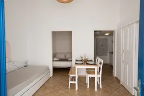 Madres Houses - Room