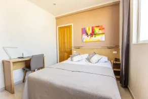 Q-Inn Boutique Hotel - Room
