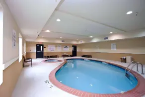 Comfort Inn & Suites Dallas Medical-Market Center - Piscine