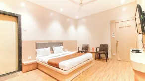 Hotel Yog Palace Newly Renovated - Room
