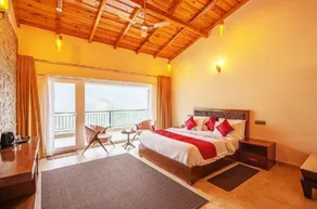 Captains Paradise Luxury Resort at Mukteshwar Hill Station - Room