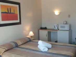 Raymar Motor Inn - Chambre