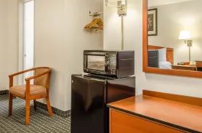 Rodeway Inn State College - near University - Chambre