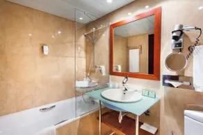 Holiday Inn Lisbon-Continental by IHG - Bathroom
