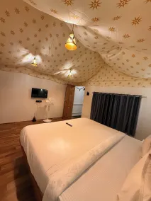 Open Sky Tent House - Camera