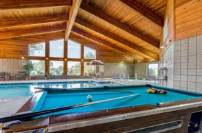 Rodeway Inn Hesston - Pool
