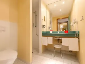 DORMERO Hotel Altes Kaufhaus Lüneburg - Badeværelse