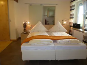 Kirschberghof Gästehaus und Weinverkauf - Room