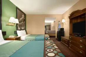 Super 8 by Wyndham Hattiesburg North - University Area - Chambre