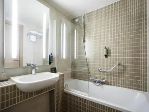 Novotel Brussels Centre Midi - Bathroom
