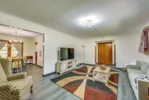 Monroeville Vacation Rental ~ 3 Mi to Boyce Park! - Interiör
