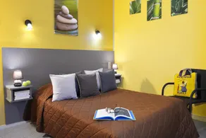 Logis Hotel Le Prieure - Camera