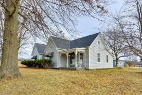 Century Old Farmhouse in Fulton: 6 Mi to Town! - Interiör