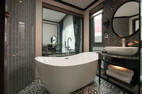 Hanoi Le Chateau Hotel & Spa - Baño