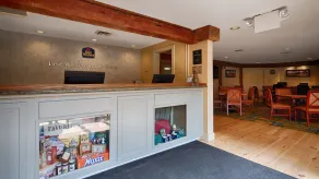Best Western Inn & Suites Rutland-Killington - Rezeption
