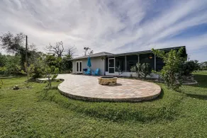 Game Room + Screened Lanai: Pine Island Getaway! - Innvendig