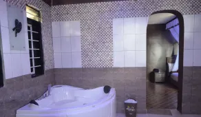 Saffron Beach Bistro & Cottages - Bathroom