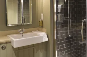 The Crown Manor House Hotel - Bathroom