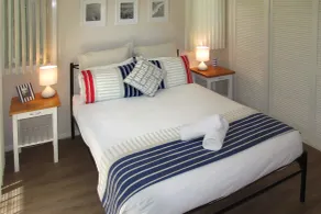 Hastings Cove Holiday Apartments - Zimmer